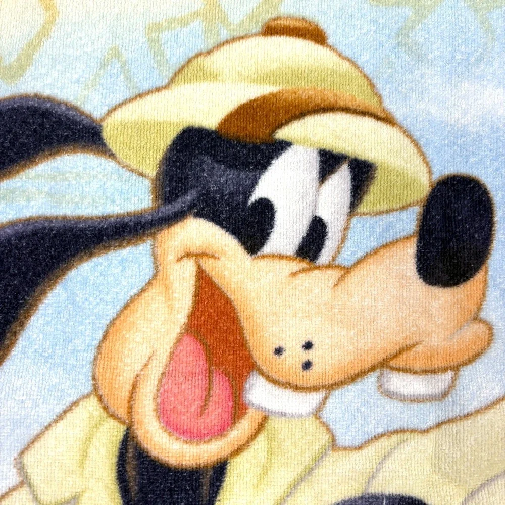 VTG Disney Parks Animal Kingdom Oversized Heavy Weight‎ Beach Towel Fab 5 Mickey